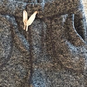 GAP SWEATER PANTS SMALL BOY